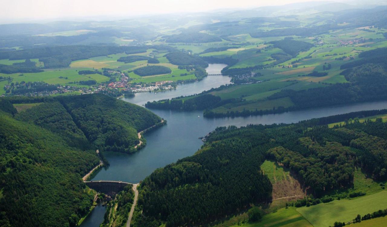 Sauerlandholiday Villa Diemelsee Buitenkant foto